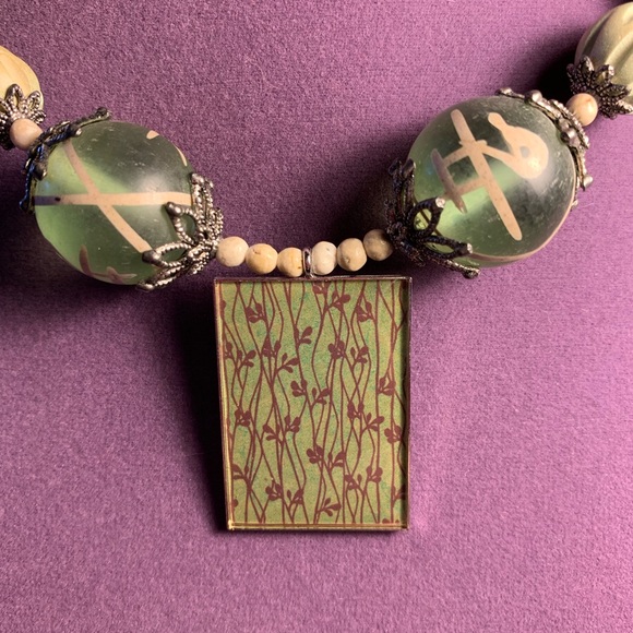 Necklace - Picture 2 of 4